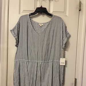 Summer stripped dress. With pockets. Never wore.